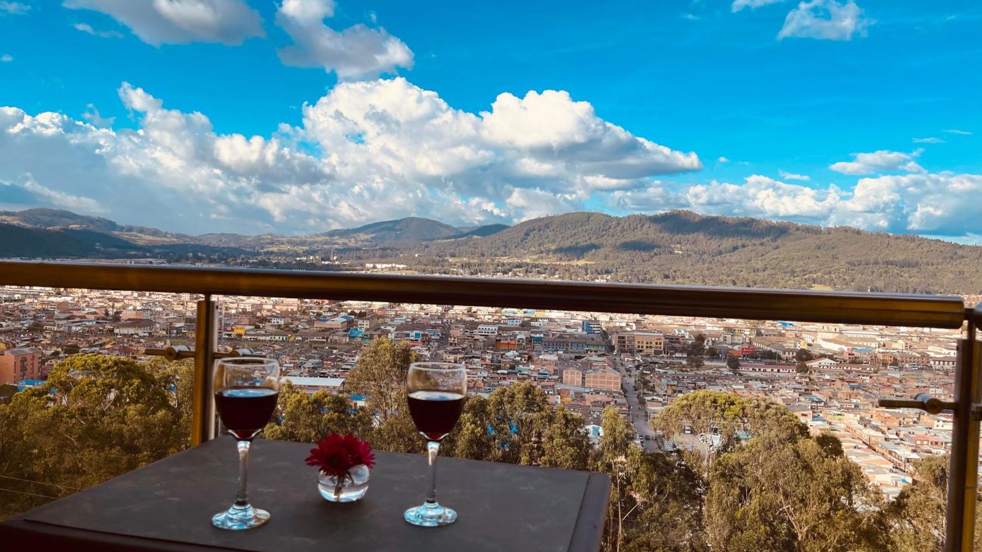 Di Carbone Hotel Gastrobar Факататива Экстерьер фото